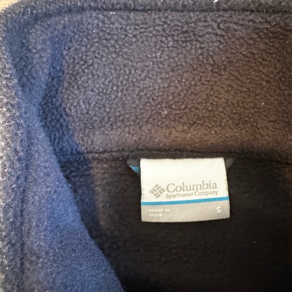 Colombia Fleece - Picture 3 of 3